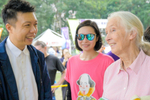Photos: Standard Chartered ...