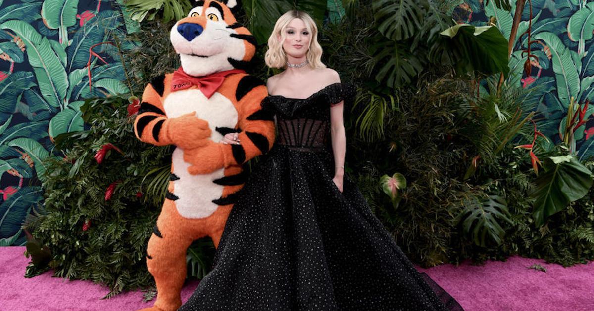 No, Tony the Tiger and Dylan Mulvaney are not working together | PR No, Tony the Tiger and Dylan Mulvaney are not working together | PR