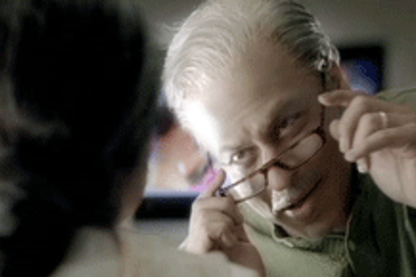 Shah Rukh does the grandpa act in Dishtv's new campaign