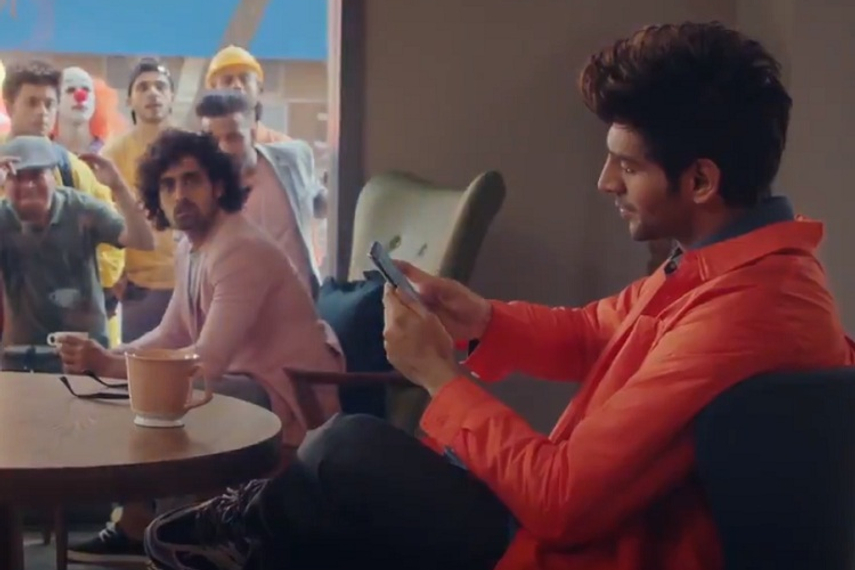 Kartik Aaryan in the Oppo film
