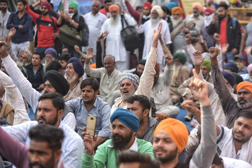 Farmers protest new farm laws near New Delhi. (Getty Images)