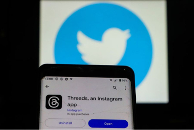 Twitter blocks links to Threads as traffic drops