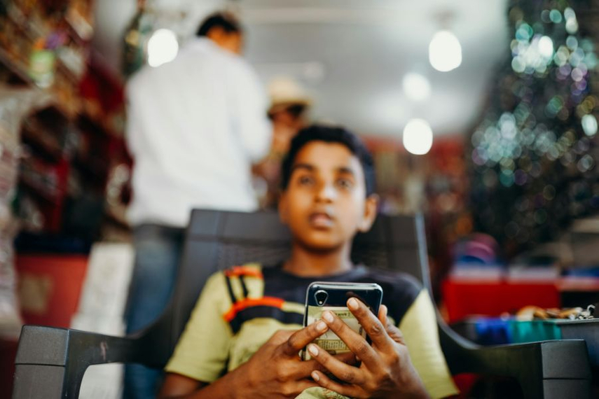 This year’s Snap findings underscore the growing significance of open dialogue and support between Indian teens and their parents in creating a safer online experience. Image source: Pexels