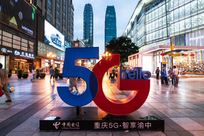 These two charts tell a critical truth about 5G