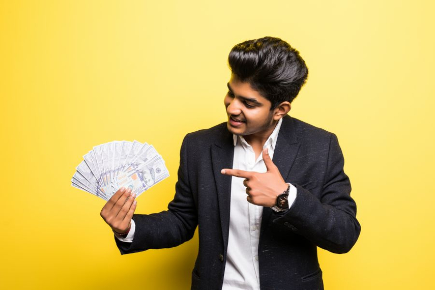 Successfully navigating tight budgets while meeting high client expectations requires a multifaceted approach. Image source: Freepik