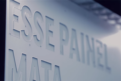 Ingenious billboard from two Brazilian agencies kills zika mosquitoes