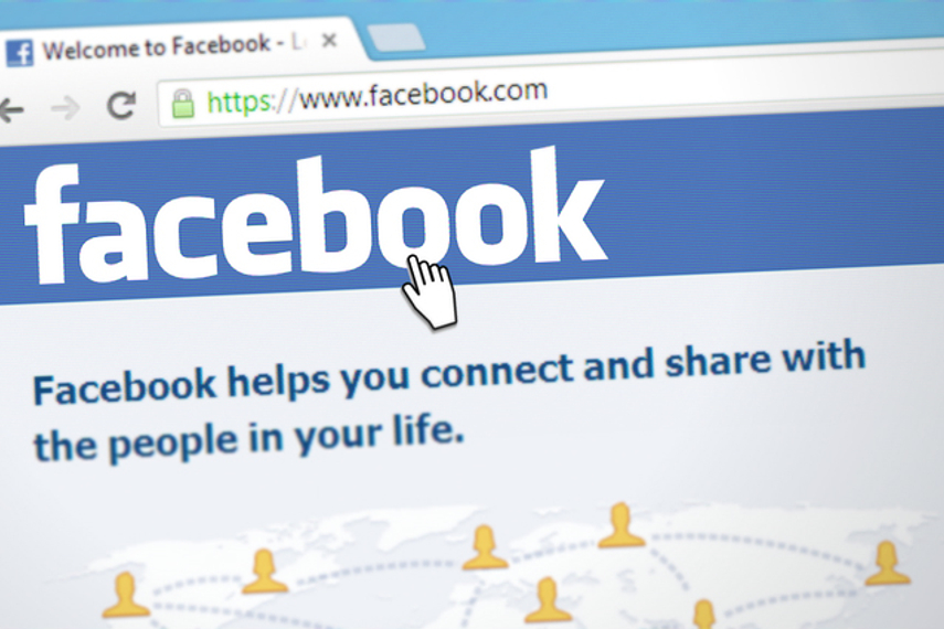 Facebook loses users as 18-year growth streak ends