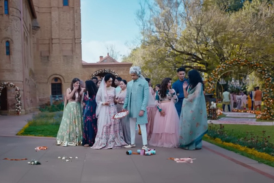 Hyundai Grand i10 Nios attracts attention, leaves a bride and groom stranded