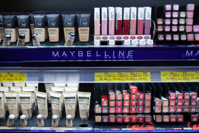 Maybelline to pull out of department stores in China