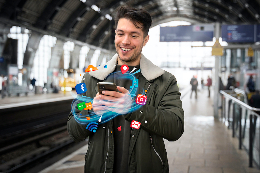 India’s social commerce market is expected to touch $70 billion by 2030, with SMBs investing in advanced tools to monitor their influencer collaborations. | Image credit: Freepik.com