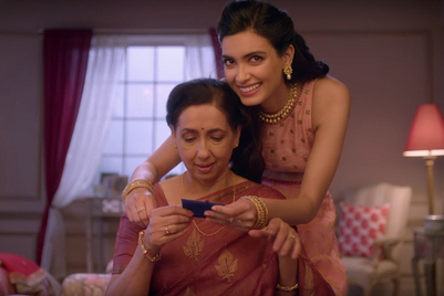 MakeMyTrip shows newlywed gifting mom her second honeymoon, pitches Travel Card as 'the excuse to roam'