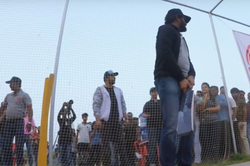 The former Indian captain was disguised as a pizza delivery boy