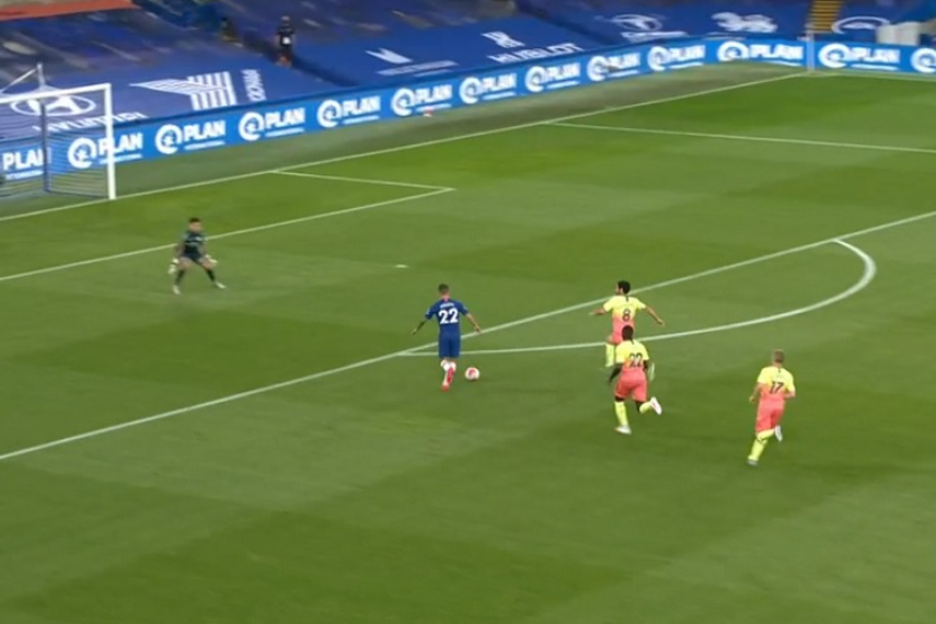 Weekday matches such as this one between Chelsea and Manchester City got higher advertising minutes. Picture courtesy: Hotstar