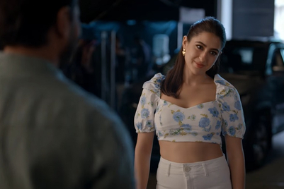 Sara Ali Khan schools Saif Ali Khan about Acko's motor insurance offerings