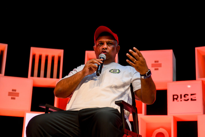 Tony Fernandes at Rise conference (Source: Harry Murphy/RISE via Sportsfile)