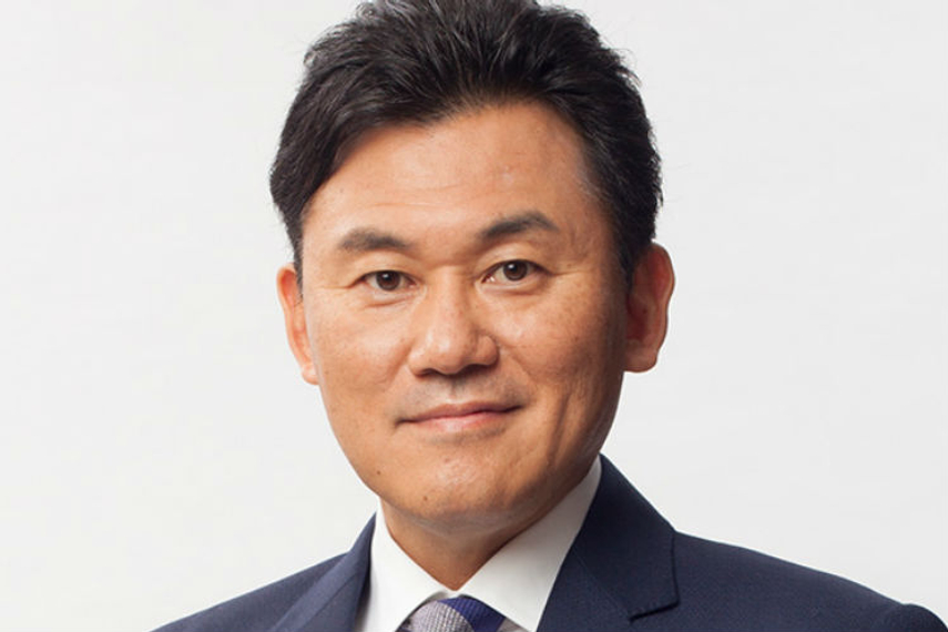 楽天のCEO三木谷浩史氏は、大手3社がしのぎを削る携帯電話事業に本格参入すると表明