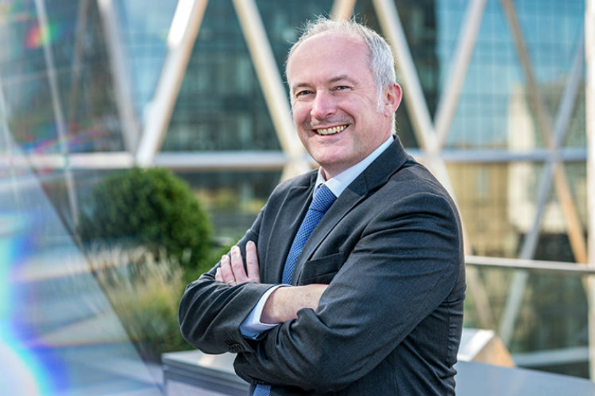 アストン・ブリッジマン氏