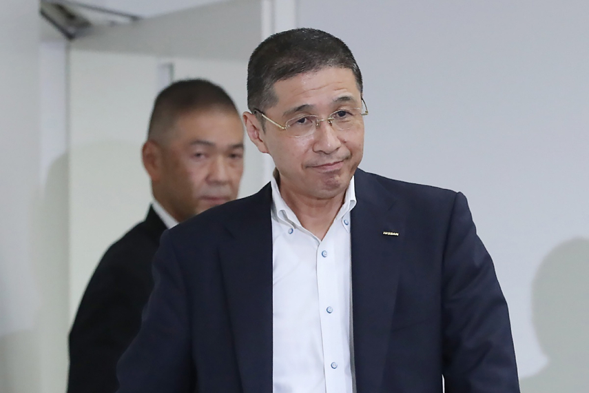 辞任発表の記者会見にのぞむ西川広人・前日産社長兼CEO.
