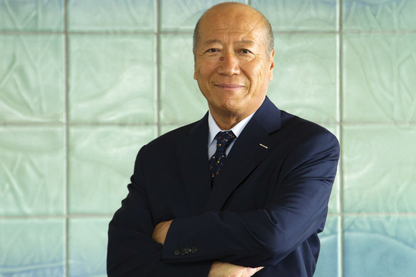 石井直氏
