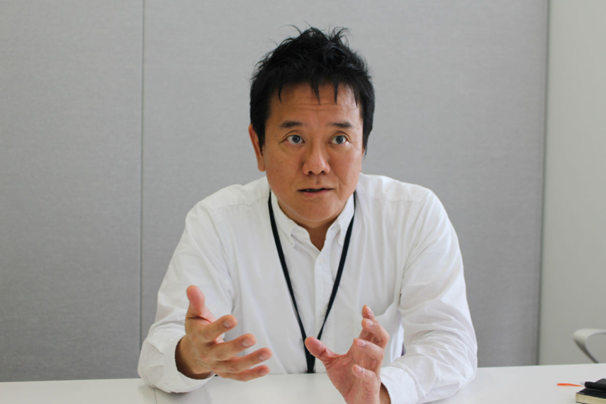 吉崎圭一氏