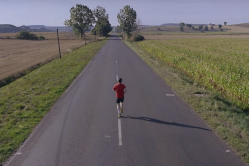 ニコレットの「Do Something Amazing」を謳うキャンペーンでは、禁煙に成功できた人々の話を紹介。