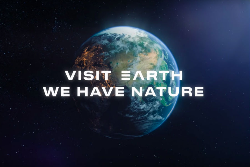 「地球へようこそ」 無名航空会社の奇抜なCF