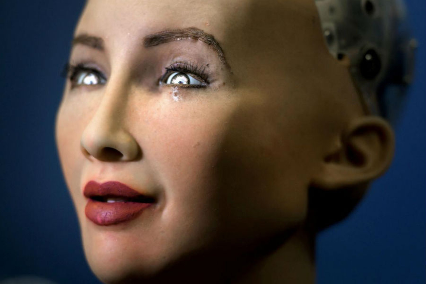 人工知能の中心地になることを目指すサウジアラビア。市民権を与えたロボット「ソフィア」にも期待がかかる。
