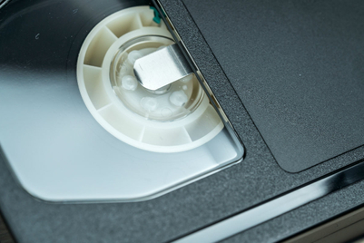 テレビCM、オンライン化への「長き道のり」