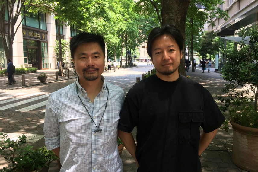 ピート・リン(左)と戸野真維の両氏。都内にて