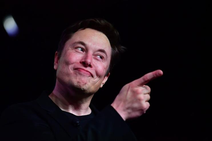 マスク氏:「少し広告を試して、様子を見てみよう」(Getty Images/Frederic J Brown)