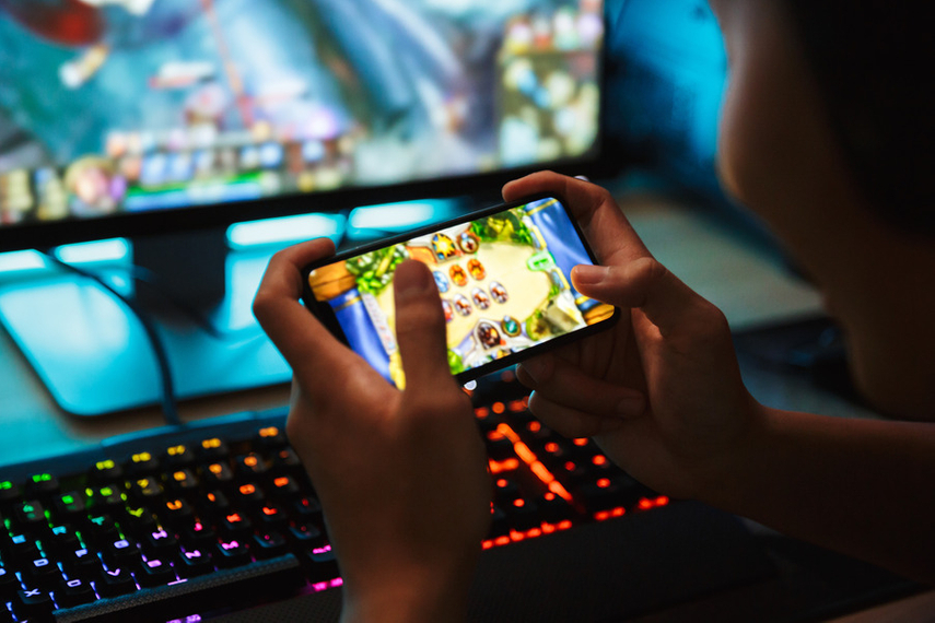 ゲーム業界の市場動向とゲーム内広告の現状