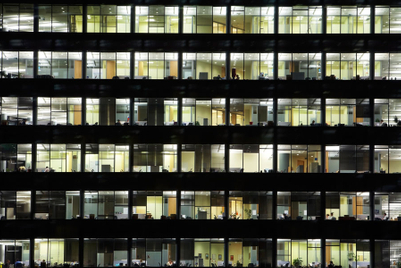 広告業界は「過労死」にどう対処すべきか