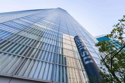 電通グループ、海外で従業員3,400人を削減へ