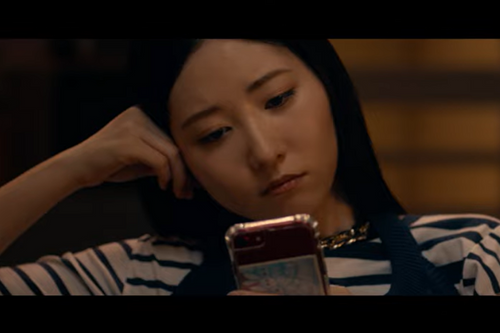 良いムードを壊さないよう奮闘 不二ラテックスの新動画