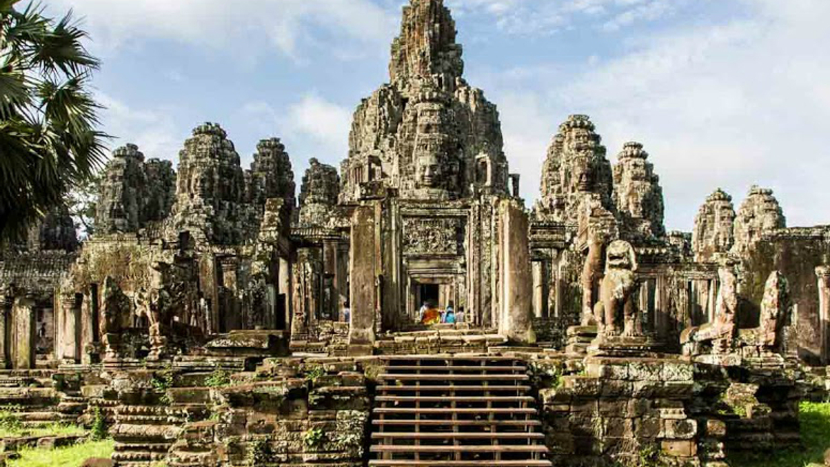 Why Cambodia’s central bank likes renminbi debt and gold