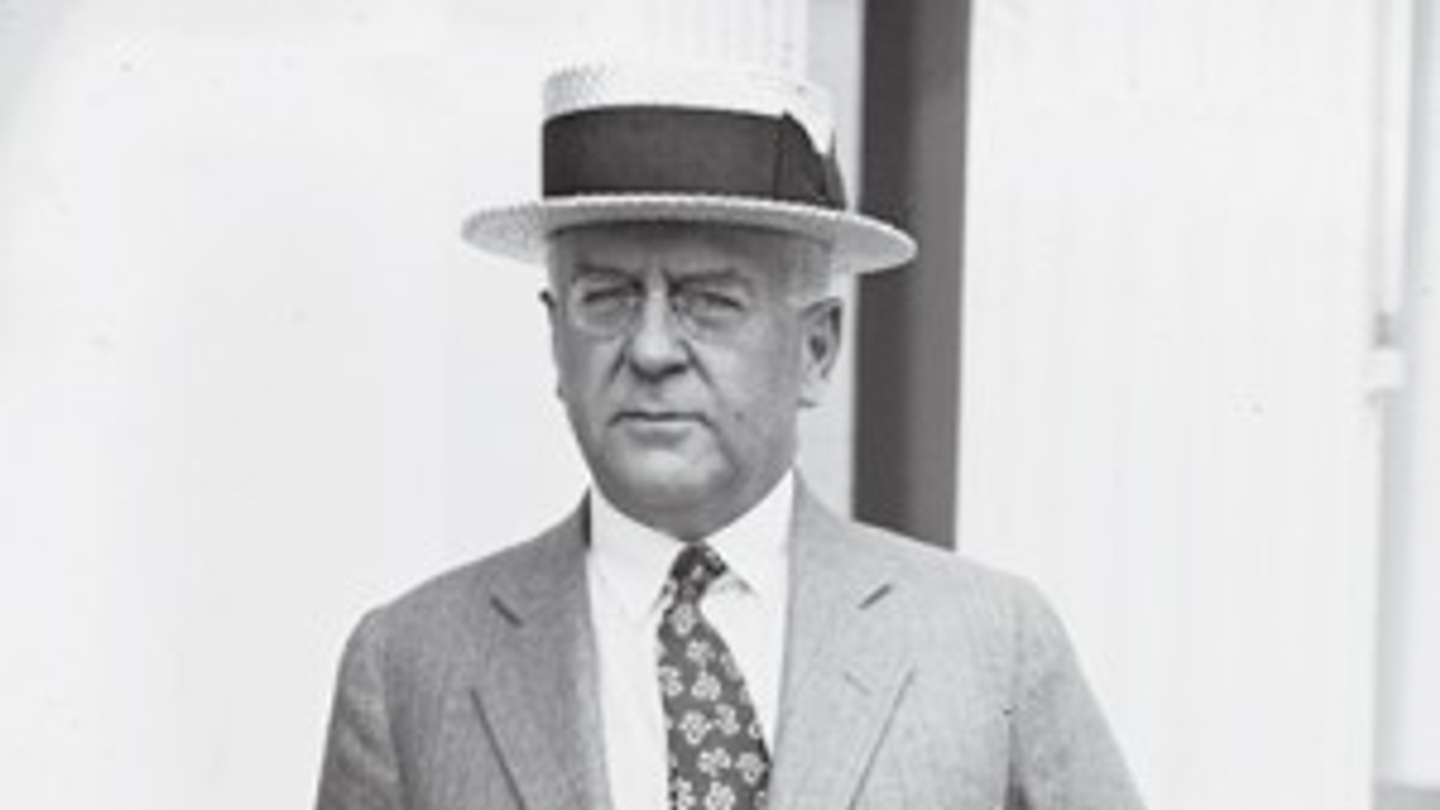 Ford Motor Company distributes 40% of retained earnings to employees Ford Motor Company distributes 40% of retained earnings to employees