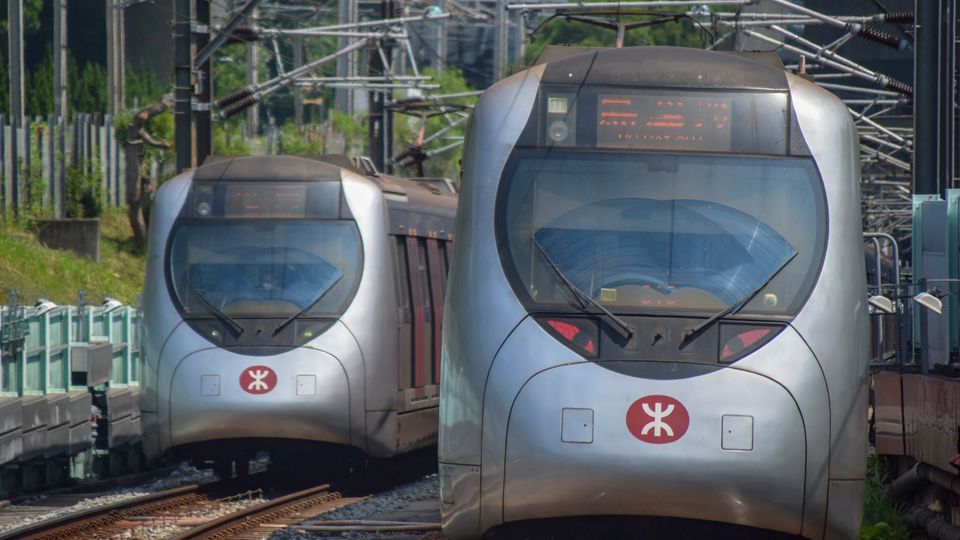 MTR prices €3bn green bond to build out low-carbon infrastructure MTR prices €3bn green bond to build out low-carbon infrastructure