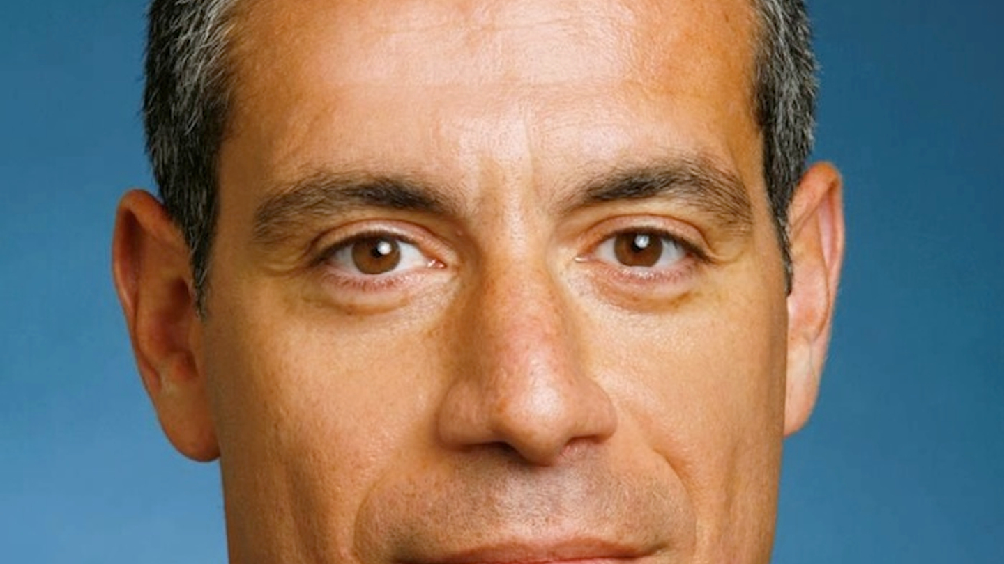 Standard Chartered hires new wholesale banking head Standard Chartered hires new wholesale banking head