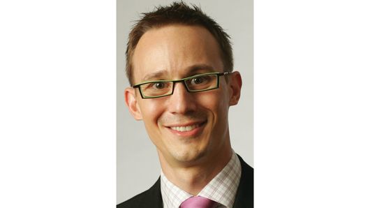 Microsoft bucks centralisation trend to utilise local CFOs Microsoft bucks centralisation trend to utilise local CFOs