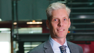 When and when not to centralise treasury: AkzoNobel When and when not to centralise treasury: AkzoNobel