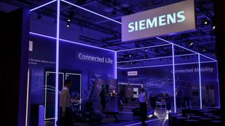 Siemens teams up with Standard Chartered for blockchain smart guarantees Siemens teams up with Standard Chartered for blockchain smart guarantees