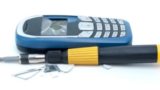 Chinese mobile handset maker CFO quits, stock suspended Chinese mobile handset maker CFO quits, stock suspended