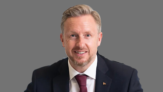 Cathay Pacific names Gavin March as CFO Cathay Pacific names Gavin March as CFO