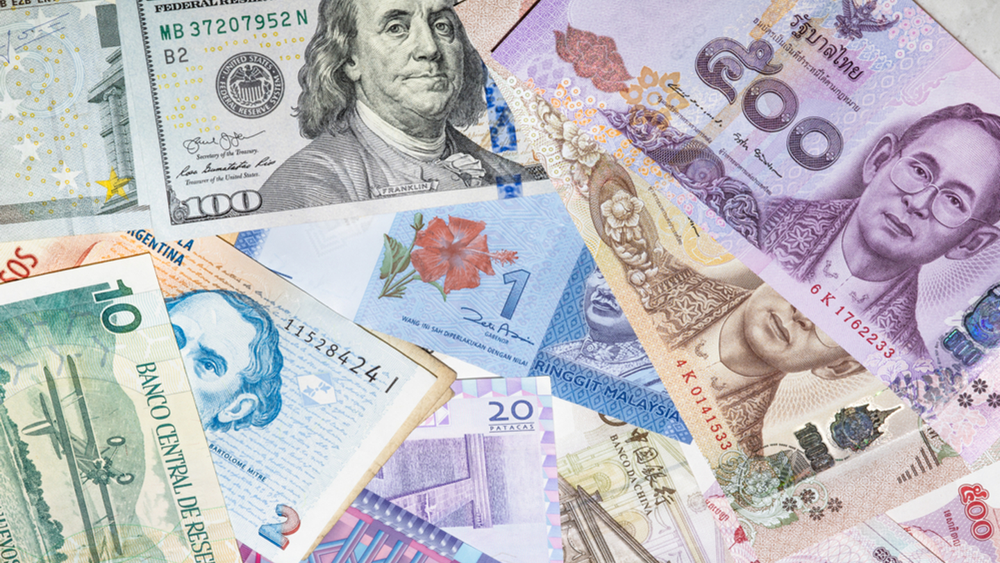 Cash payments can cost at least $5.55 extra when sending $500 from US: FXC Intelligence Cash payments can cost at least $5.55 extra when sending $500 from US: FXC Intelligence