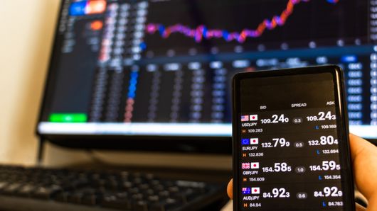 Apac corporates grapple with FX trading options Apac corporates grapple with FX trading options