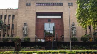 RBI holds rates, warns of ‘severe disruption to global supply chains’ RBI holds rates, warns of ‘severe disruption to global supply chains’