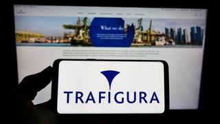 Trafigura agrees $1bn credit facility backed by insurers Trafigura agrees $1bn credit facility backed by insurers