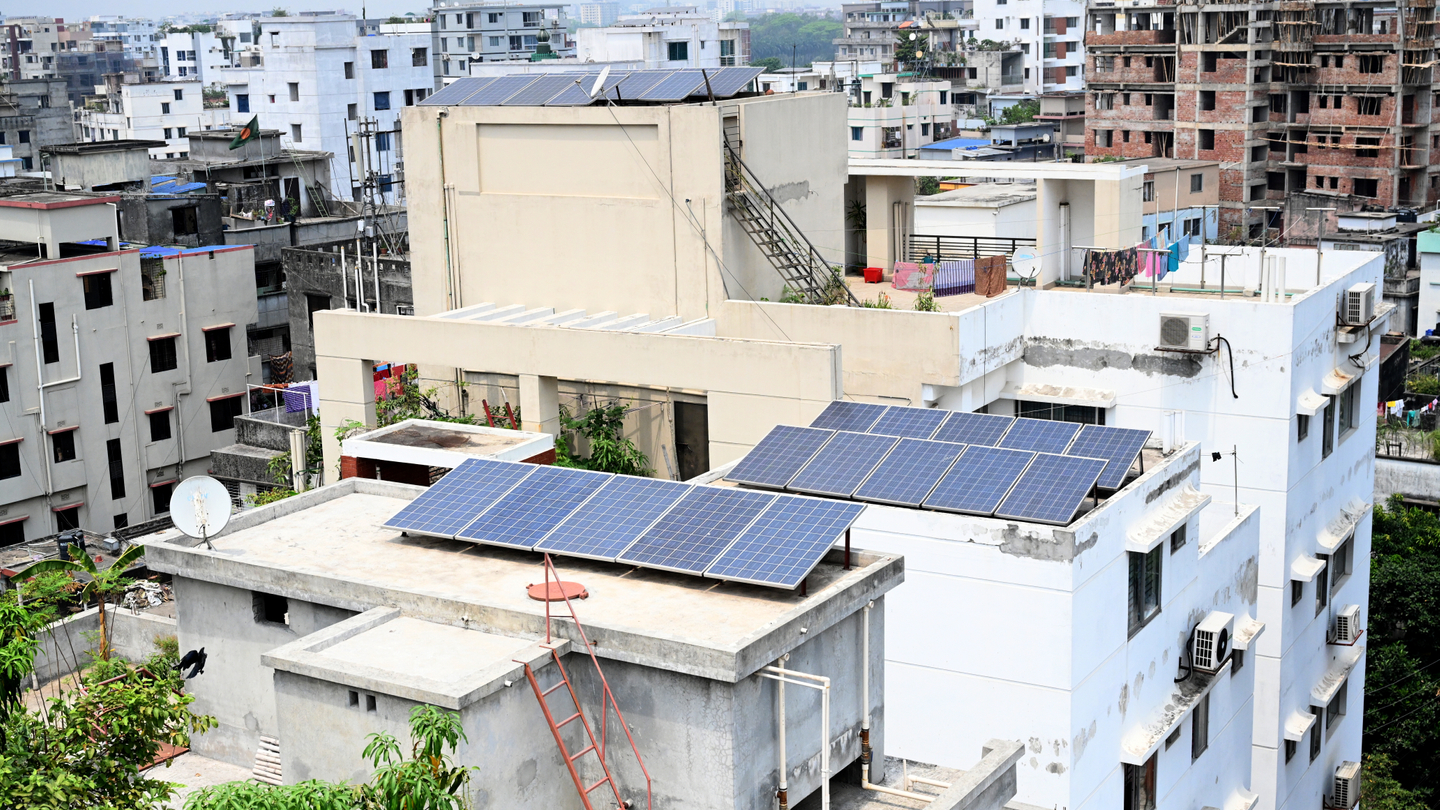 Bangladesh rolls out financing for rooftop solar amid power crisis Bangladesh rolls out financing for rooftop solar amid power crisis
