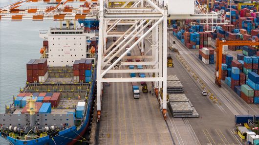 Singapore's X-Press Feeders agrees $80m SLL facility for decarbonisation efforts Singapore's X-Press Feeders agrees $80m SLL facility for decarbonisation efforts