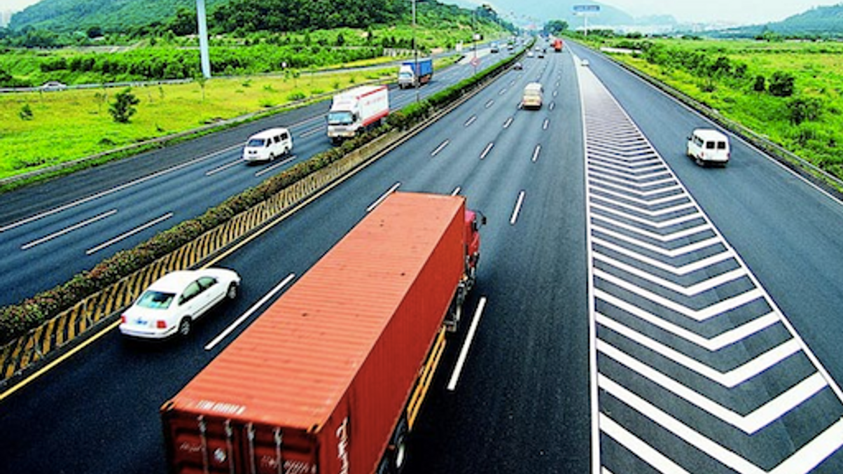 AIIB eyes investing in Indian Invits